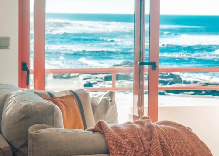 Shoreline Apartman *