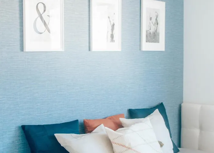 Shoreline Apartman *